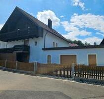 Haus mit Einliegeroption & großem Grundstück - Rieden