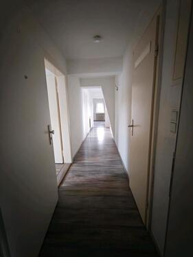 Foto - Gepflegte 4-Zimmer-Wohnung im Dachgeschoss