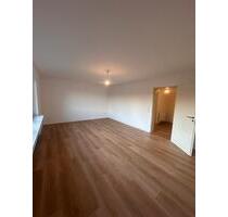 Frisch Sanierte 3,5 Zimmerwohnung mit Garten, opt. KFZ, Werkstatt - Herrenberg