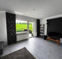 Traumhafte Feldrandlage 3-Zimmer-Wohnung mit Balkon & Garage - Großbottwar Traumhafte Feldrandlage 3-Zimmer-Wohnung mit Balkon & Garage - Großbottwar