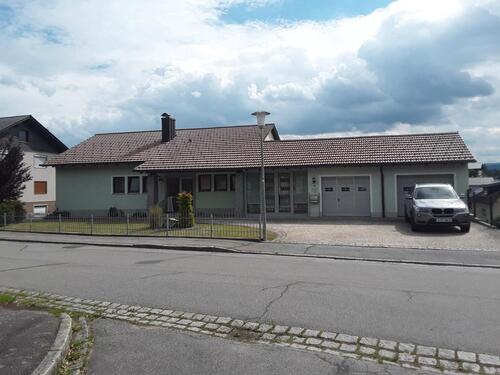 Foto - Wohnen im Bayrischen Wald. Gepflegtes Haus mit Einliegerwohnung