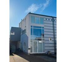 „Moderne DHH mit Einliegerwohnung in Walldorf – Top-Lage