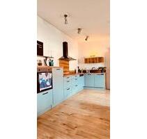 Kernsanierte 140m2 Wohnung - moderne Küche, 3 Schlafzimmer, Gäste - Homberg (Ohm)