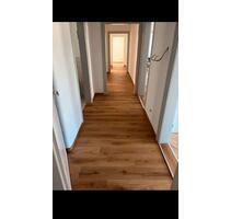 Schöne ruhige 5 Raum Wohnung zu vermieten - Waltershausen