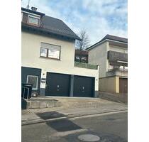 Modernisierte Doppelhaushälfte mit Garten und Doppelgarage - Riederich