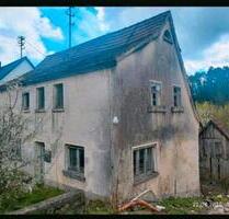 Kleines Grundstück (299m²) mit abrissreifem Haus in Pottenstein