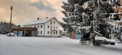 Foto - Freistehende Hofanlage in Alleinlage
