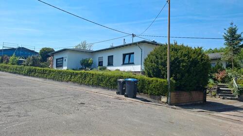 Foto - Bungalow in Schiffweiler zu verkaufen