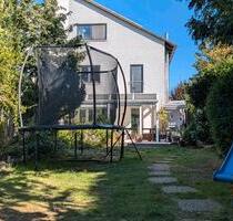 Doppelhaushälfte mit großem Garten - Groß-Umstadt