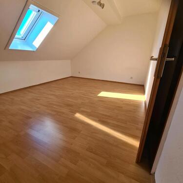 Foto - 2 Zimmer Dachgeschoßwohnung zur Miete in Marburg
