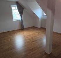 Dachgeschosswohnung mit 2 Balkonen & zentraler Lage in Hoppecke - Brilon