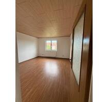 4 Raum-Wohnung mit Kachelofen - 470,00 EUR Kaltmiete, in Barchfeld-Immelborn (PLZ: 36456)