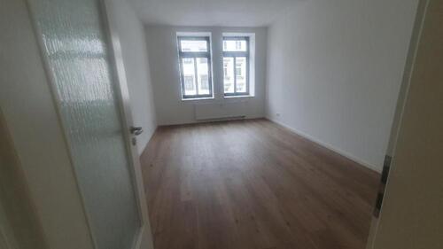 Foto - Schöne 3 Raum Wohnug mit Küche - 300,00 EUR Kaltmiete,