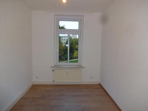 Foto - sonnige 3-Raumwohnung, 85qm, komplett renoviert, neue EK, Carport