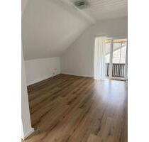 Helle & mordern renovierte 2-Zimmer Wohnung mit Balkon - Gummersbach Berstig Süd