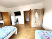 Foto - ✅✅Große 4-Zimmer-Wohnung in Duisburg. MAX 10 Personen