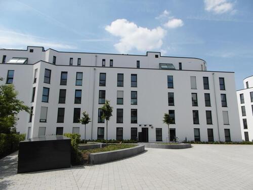 Foto - Bei VIVAWEST die Sonnenstrahlen auf dem eigenen Balkon genießen.