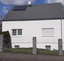 Traumhaftes Einfamilienhaus mit großem Garten und Keller - Lollar
