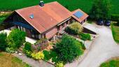 Foto - Landhaus mit der Möglichkeit zur Pferdehaltung, mehrere Garagen