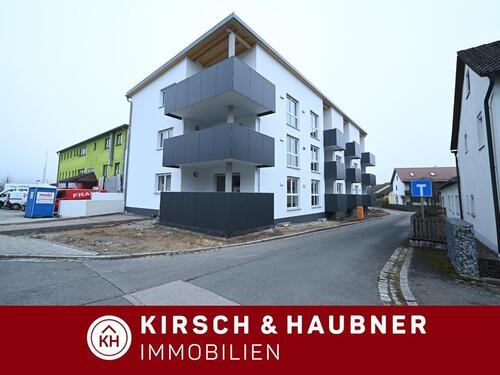 Foto - Neubau-Erstbezug! Klasse 3-Zimmer-Wohnung mit großem Südwestbalkon und Gartenanteil Seubersdorf zentral