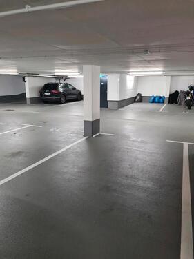 Foto - Tiefgaragenstellplatz in N-Schoppershof zu vermieten.