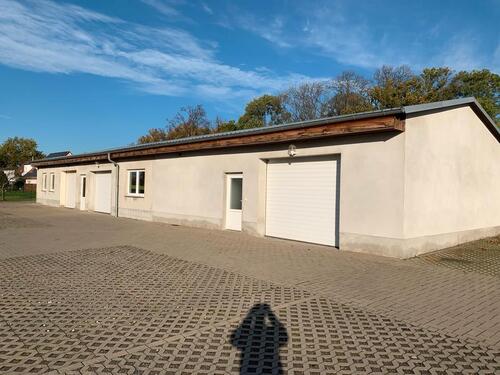Foto - alarmgesicherte Garage zu vermieten