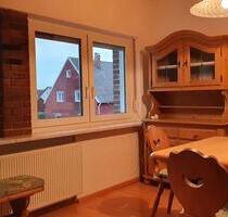 Mansarden Wohnung im 1. OG - 1.200,00&nbsp;EUR Kaltmiete, ca.&nbsp; 130,00&nbsp;m&sup2; in Regensburg (PLZ: 93057) Gallingkofen