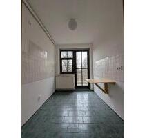 Praktische 2-Raum-Wohnung mit großem Balkon und Blick auf den Schlossteich - Chemnitz Altendorf