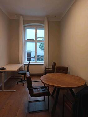 Foto - Schönes Büro zur Untermiete - 299,00 EUR Kaltmiete,