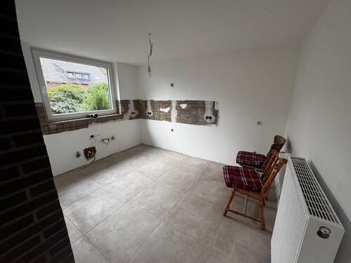 Foto - Große 3 Zimmer Wohnung mit eigenem Garten und frisch saniert