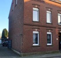 Wohnung für eine Frau in einem WG-Haus in Jüchen >50m²