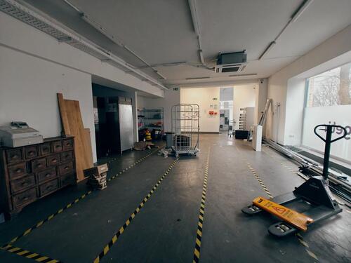 Foto - Laden Büro Lager Ausstellung mit 200qm in Unterrath Kalkumer Straße 1