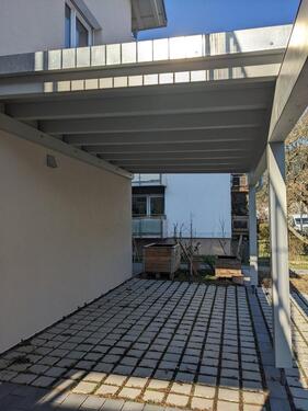 Foto - Überdachter Stellplatz Nähe Endhaltestelle