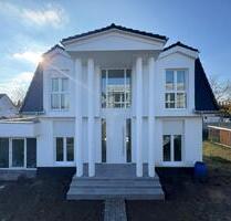 Einfamilienhaus in zweiter Reihe: Helles, modernes Wohnen - Berlin Treptow-Köpenick