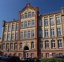 2-Zimmer-Wohnung in historischer Schule – zentral gelegen - Flensburg Altstadt