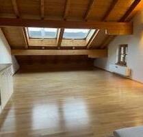 Wohnung, gute Lage in Seeon, DG mit Blick auf See - Seeon-Seebruck Roitham
