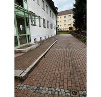 Ideal zum Start! Teilmöbilierte 2-Raumwohnung mit Balkon - Kamenz