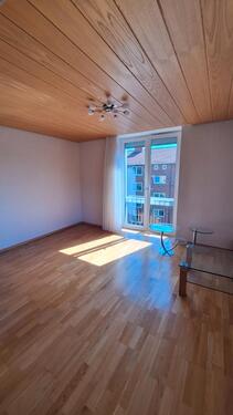 Foto - Sonnige 2-3 Zimmer Wohnung und Dachboden mit sehr viel Potential!