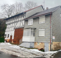 Einfamilienhaus mit Scheune und Garten in Frielendorf OT