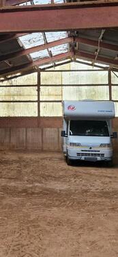 Foto - Biete Stellplatz in großer, trockener Halle in Rommerskirchen