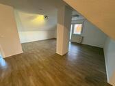 Foto - Attraktive 4 Zimmer-Wohnung - 860,00 EUR Kaltmiete,
