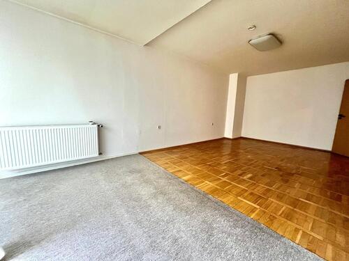 Foto - Geräumiges und helles WG-Zimmer (27m²)