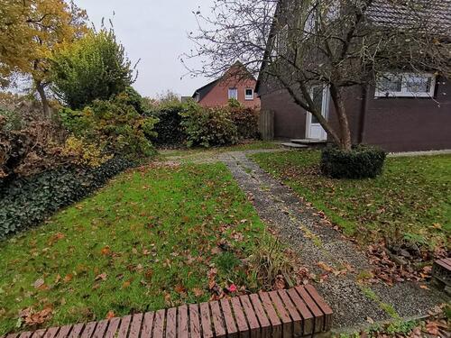 Foto - Großzügiges Obergeschoss mit eigenem Eingang und Garten