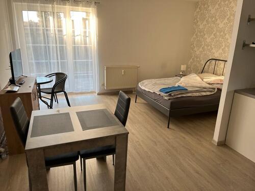 Foto - 1 Raum Wohnung, Ruhige Lage, Terrasse, Neue Küche, Möbel …