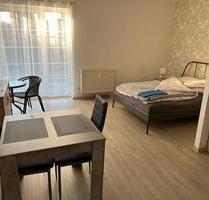 1 Raum Wohnung, Ruhige Lage, Terrasse, Neue Küche, Möbel … - Meerane