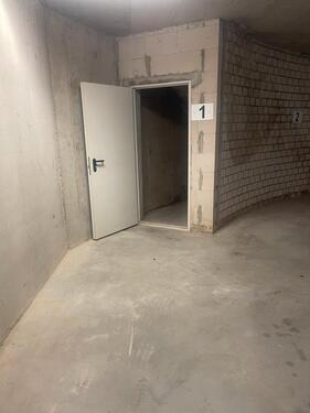 Foto - Dauerparkplätze in Tiefgarage, Durchfahrtshöhe 2,65 m