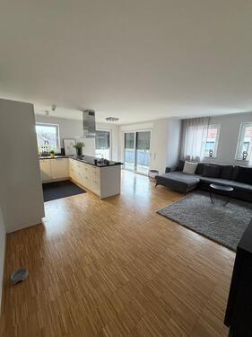 Foto - neuwertige 3-Zimmer-Wohnung mit Balkon und Tiefgaragenstellplatz