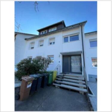 Foto - 3 -Familien Reihenhaus mit großem Garten