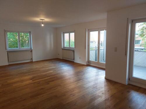 Foto - Stilvolles und großzügiges Wohnen im Park: 3,5 Zimmer Mietwohnung mit Stil und Eleganz