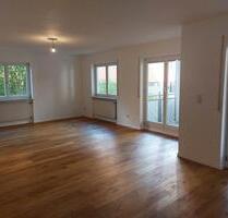 Stilvolles und großzügiges Wohnen im Park: 3,5 Zimmer Mietwohnung mit Stil und Eleganz - Villingen-Schwenningen
